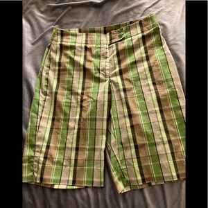 Plaid Bermuda shorts new condition